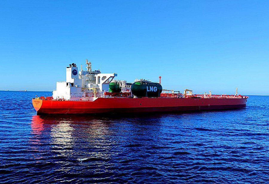 Eagle Valence at sea, stern quarter view showing the LNG tank